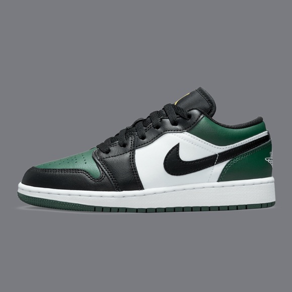 Nike Jordan 1 Low in Green Toe - Picture 1 of 8